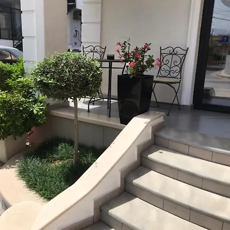 Home Hotel 地拉那