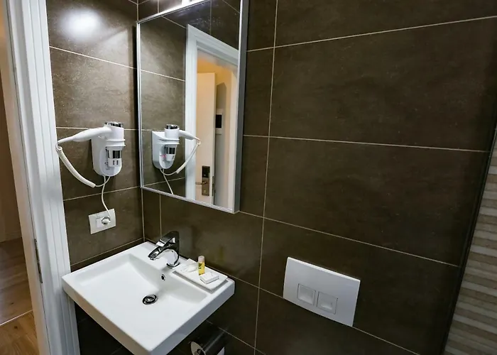 Home Hotel Hotel Tirana